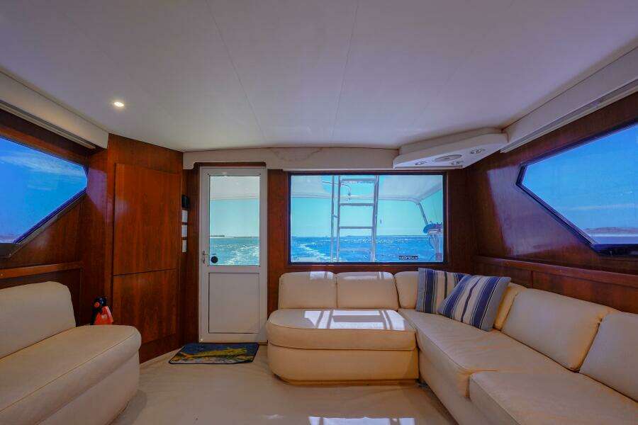 1994 Hatteras 46 Convertible- CHANGE ORDER- Salon
