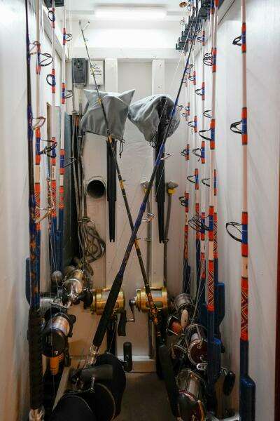 1994 Hatteras 46 Convertible- CHANGE ORDER- Tackle Storage