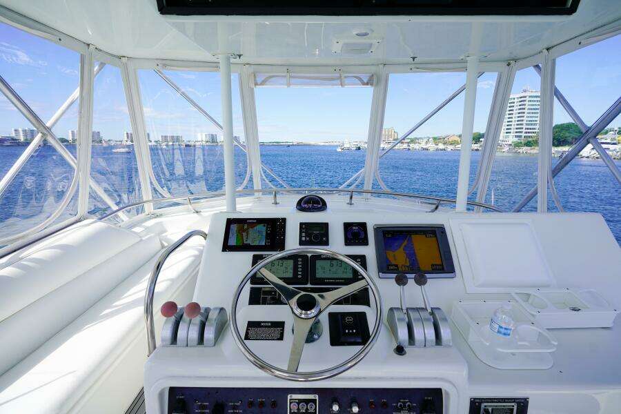 1994 Hatteras 46 Convertible- CHANGE ORDER- Helm