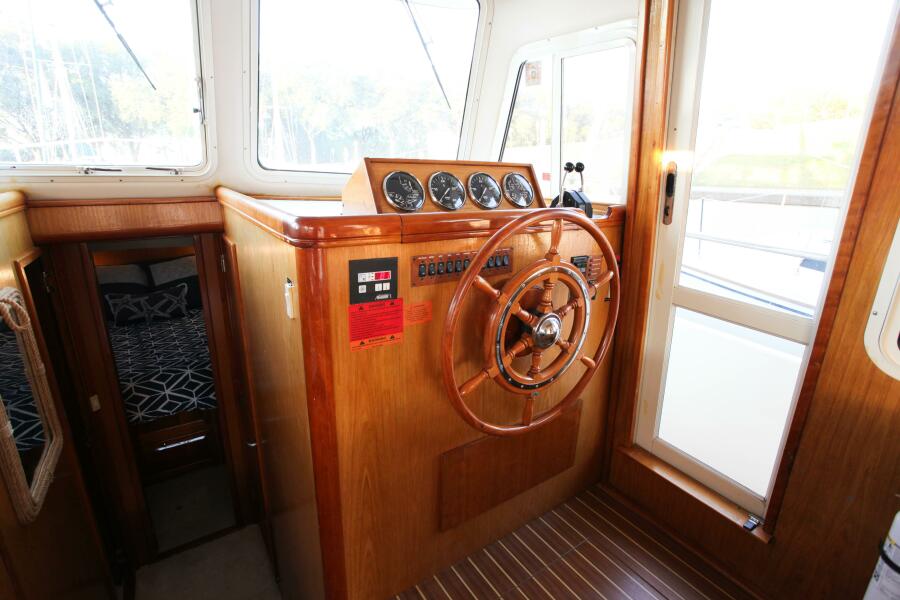 2006 Mainship 400