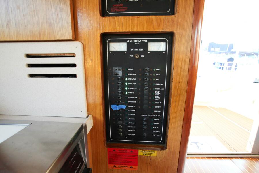2006 Mainship 400
