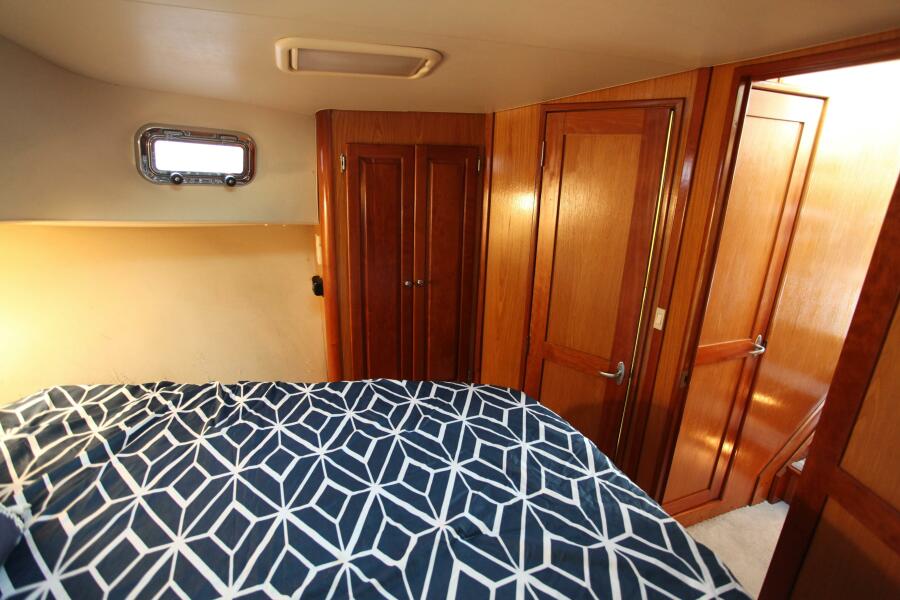 2006 Mainship 400