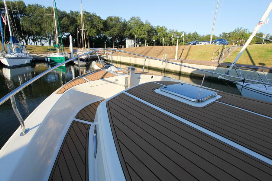 2006 Mainship 400