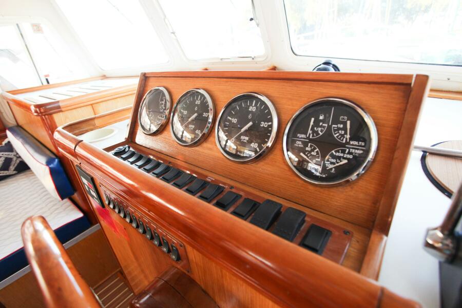2006 Mainship 400