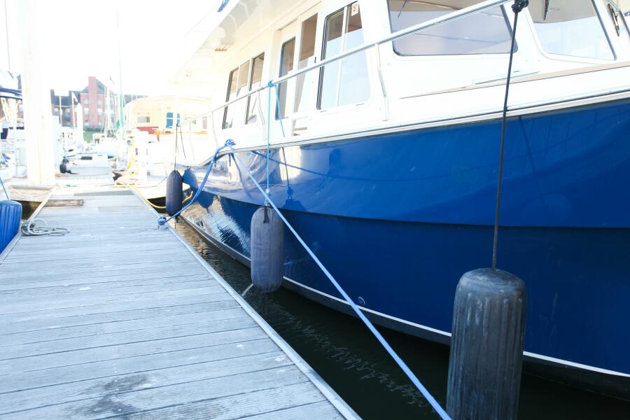 2006 Mainship 400
