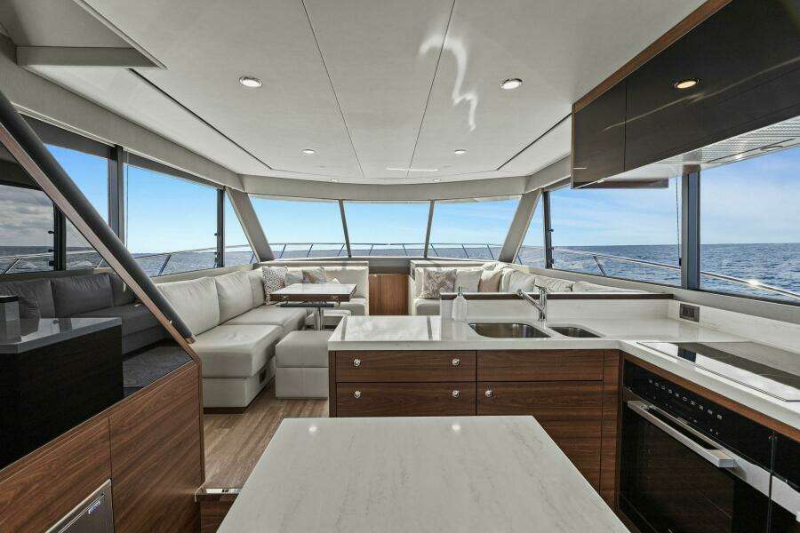2025 Maritimo M600- Galley  2025 Maritimo M600- Galley