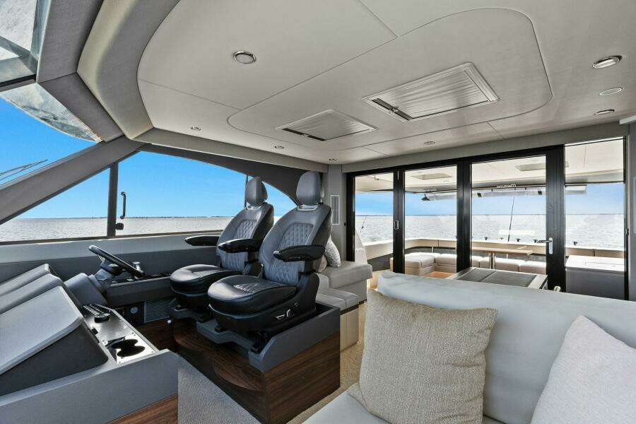 2025 Maritimo M600 - Helm 2025 Maritimo M600 - Helm