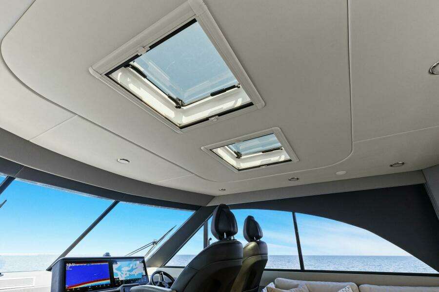 2025 Maritimo M600 - Helm Sunroof 2025 Maritimo M600 - Helm Sunroof