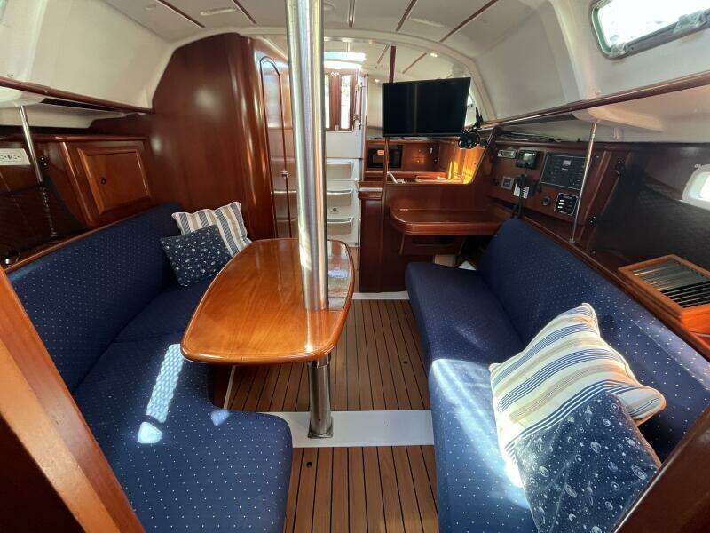 Dream 33ft Beneteau Yacht For Sale Dream 33ft Beneteau Yacht For Sale