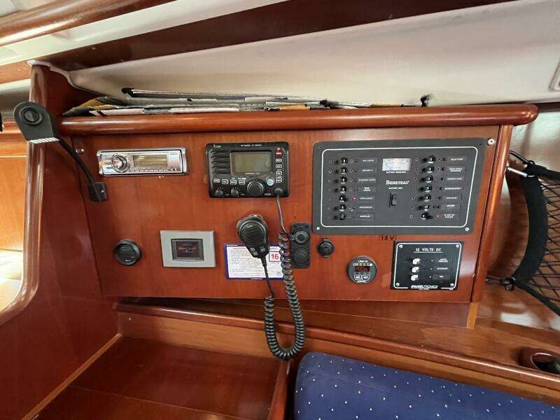 Dream 33ft Beneteau Yacht For Sale Dream 33ft Beneteau Yacht For Sale