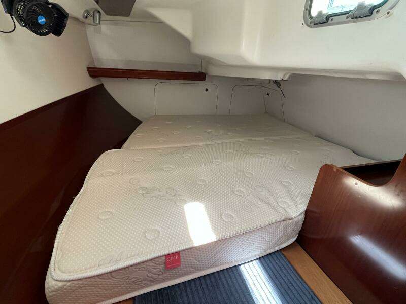 Dream 33ft Beneteau Yacht For Sale Dream 33ft Beneteau Yacht For Sale