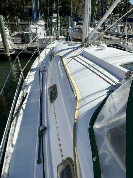 Dream 33ft Beneteau Yacht For Sale Dream 33ft Beneteau Yacht For Sale