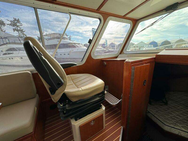 36ft EagleCraft Yacht For Sale