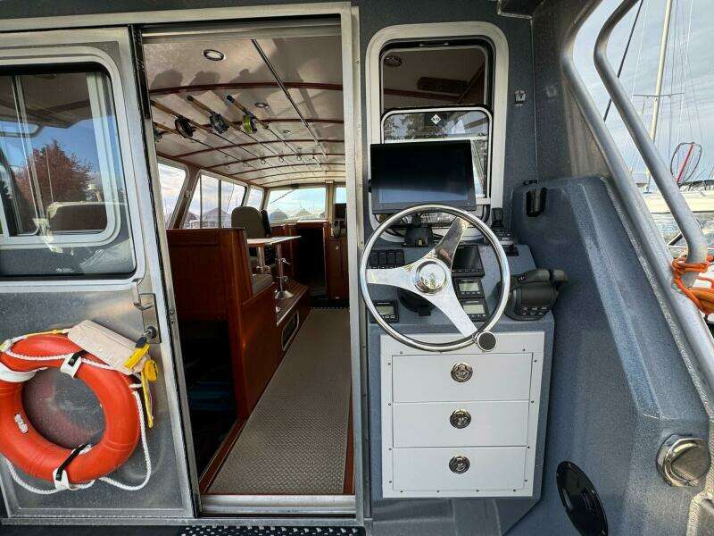36ft EagleCraft Yacht For Sale