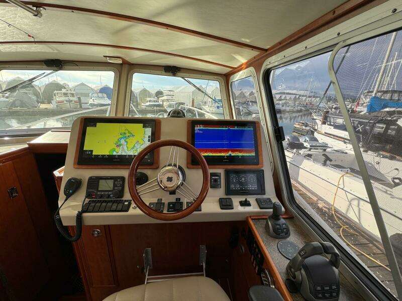 36ft EagleCraft Yacht For Sale