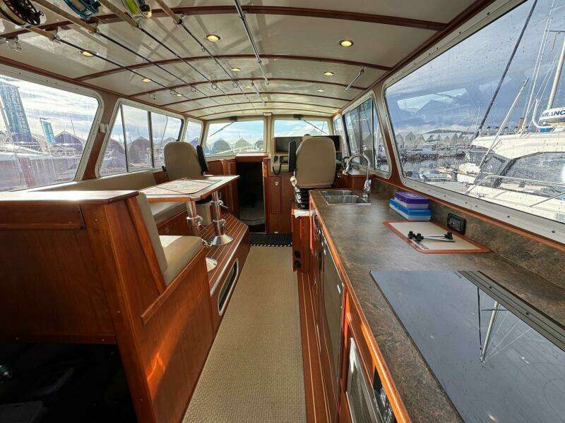 36ft EagleCraft Yacht For Sale
