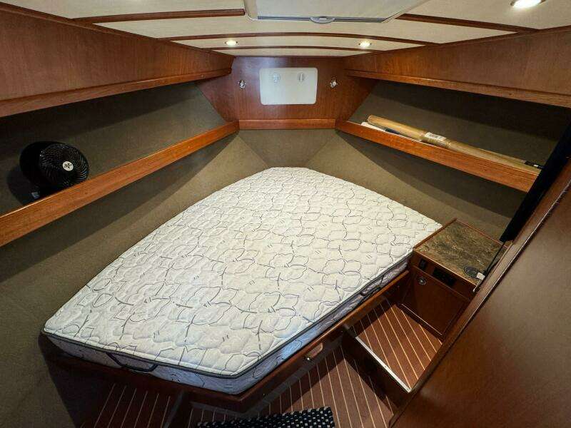 36ft EagleCraft Yacht For Sale
