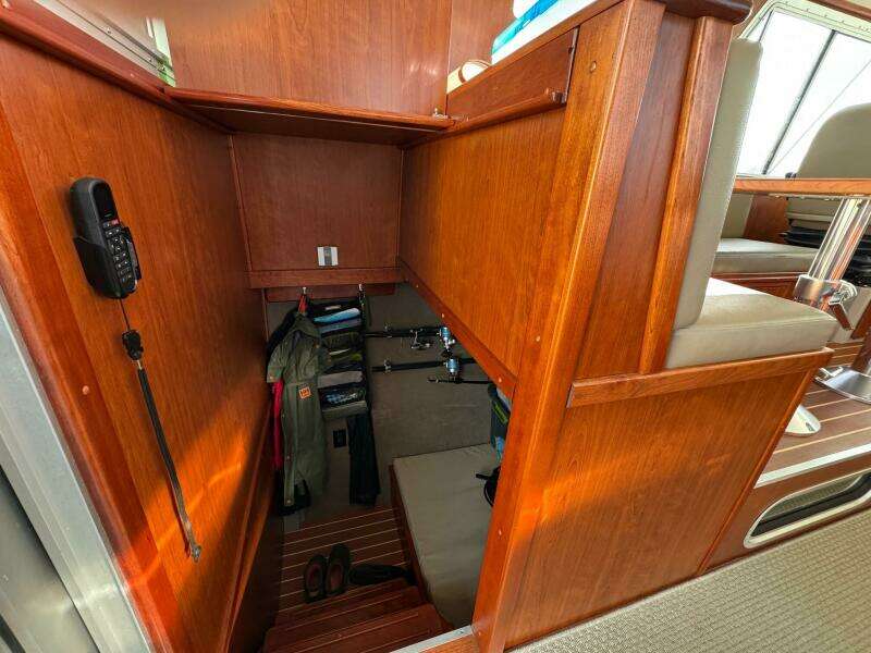 36ft EagleCraft Yacht For Sale