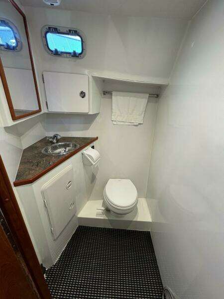 36ft EagleCraft Yacht For Sale