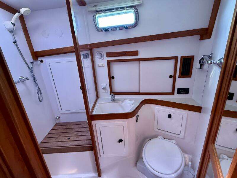 Lucky Chicklette 42ft Sabre Yacht For Sale