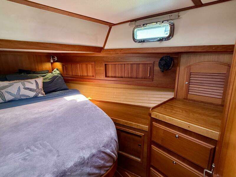 Lucky Chicklette 42ft Sabre Yacht For Sale