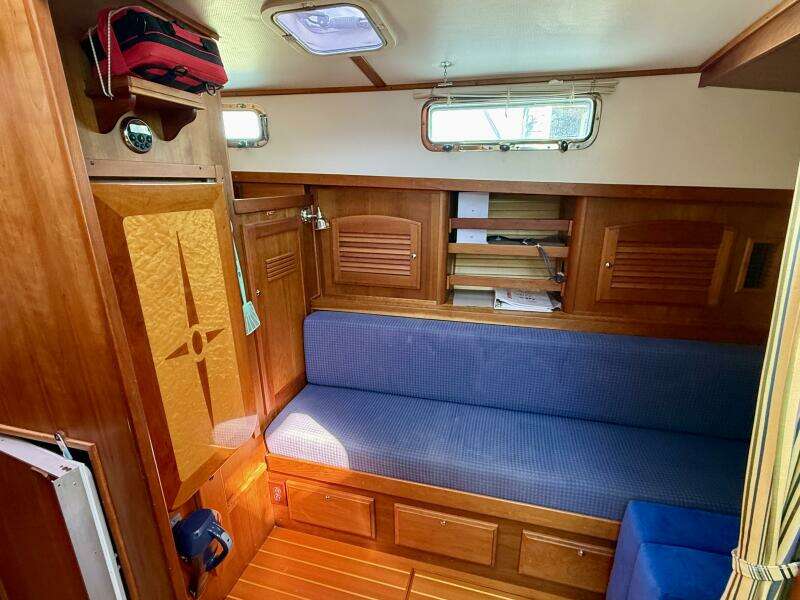 Lucky Chicklette 42ft Sabre Yacht For Sale