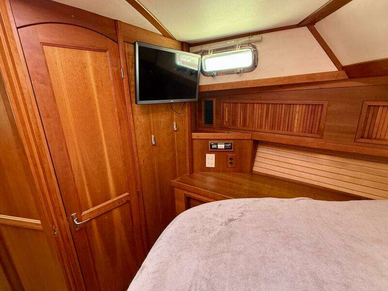 Lucky Chicklette 42ft Sabre Yacht For Sale