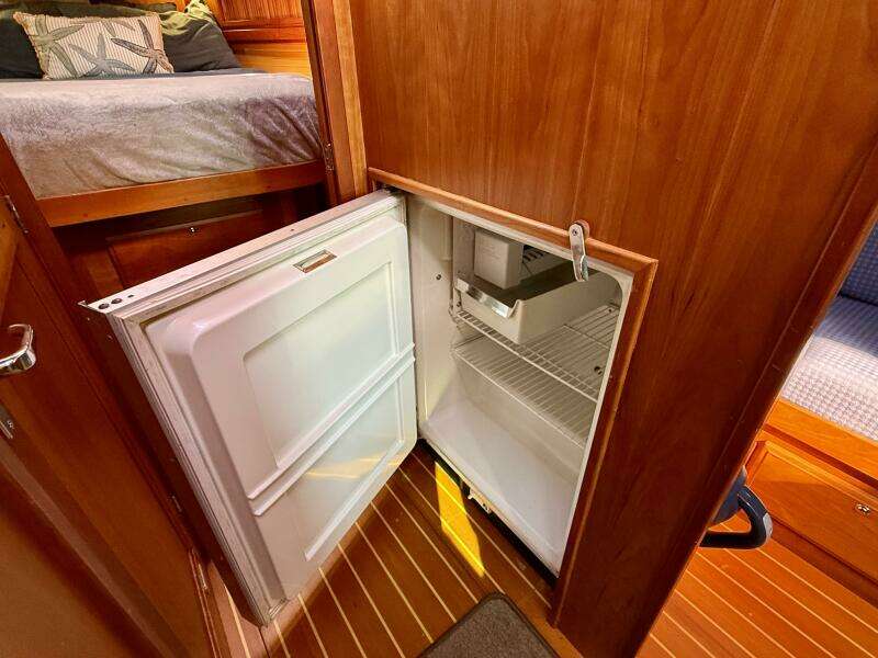 Lucky Chicklette 42ft Sabre Yacht For Sale