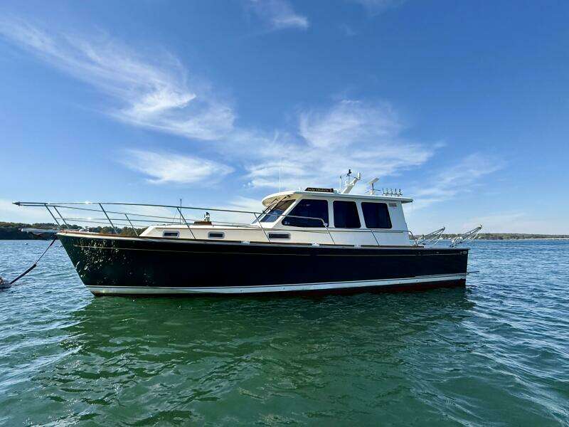 Lucky Chicklette 42ft Sabre Yacht For Sale