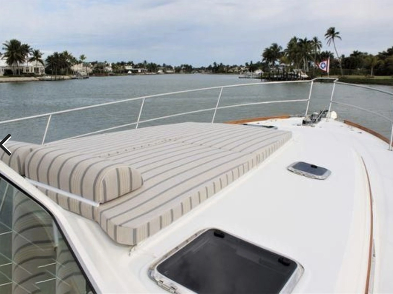 _Sabre48FB_DefyGravity_SunpadonForedeck