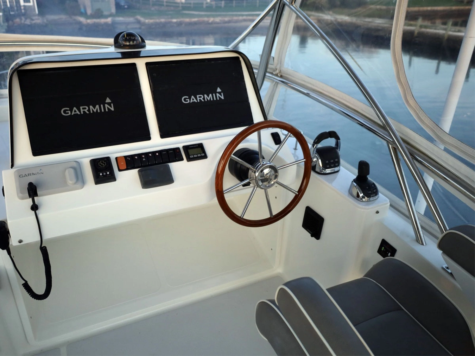 08_Sabre48FB_DefyGravity_