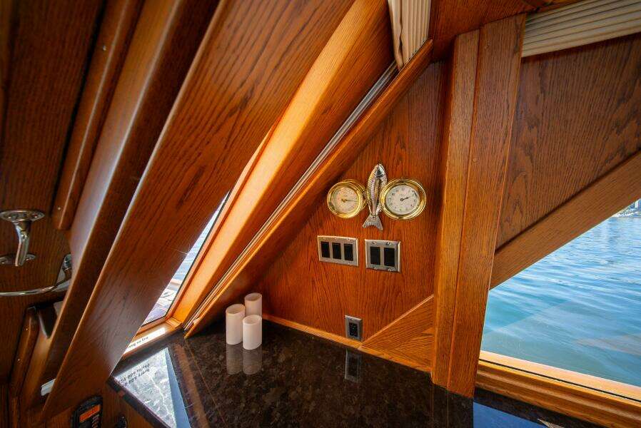 Bottom Line 73ft West Bay Yacht For Sale