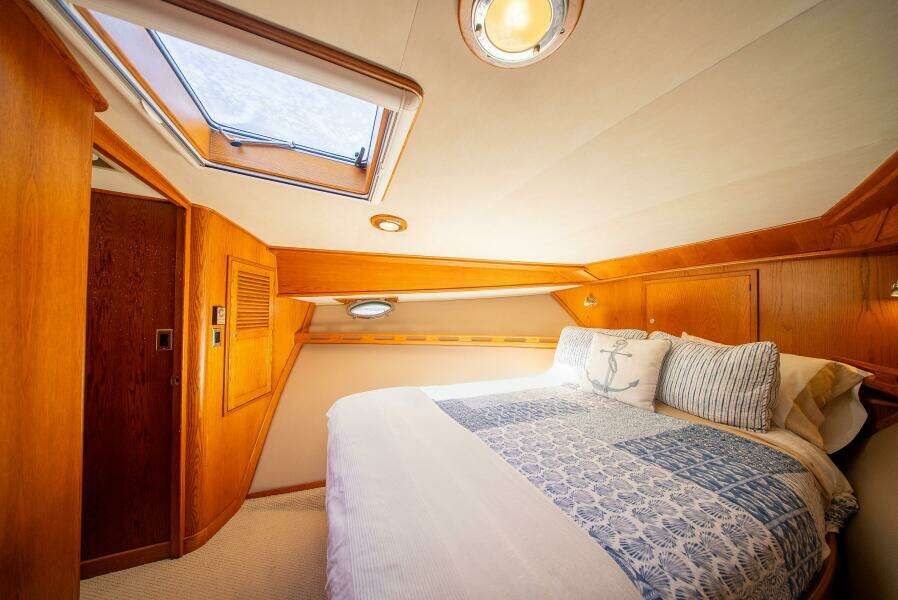 Bottom Line 73ft West Bay Yacht For Sale