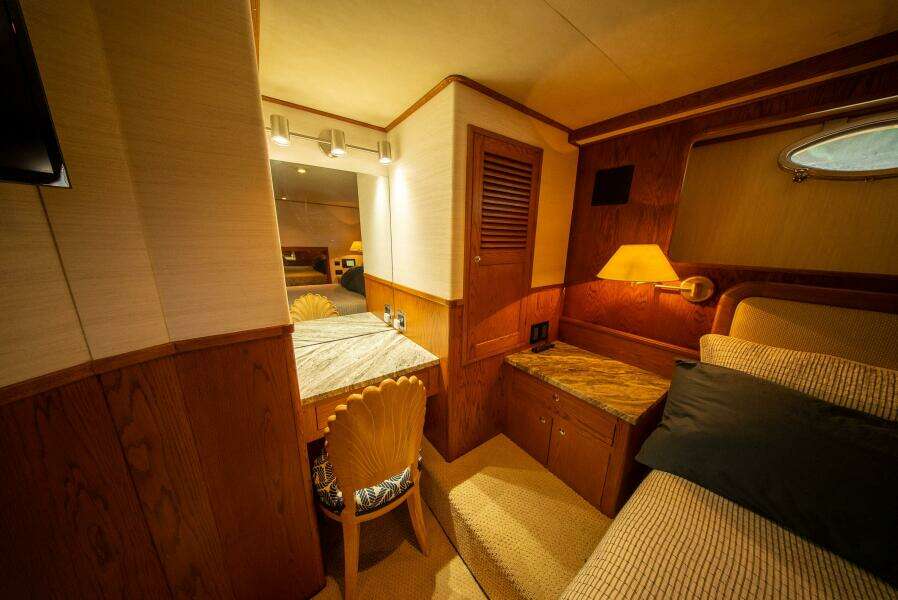 Bottom Line 73ft West Bay Yacht For Sale