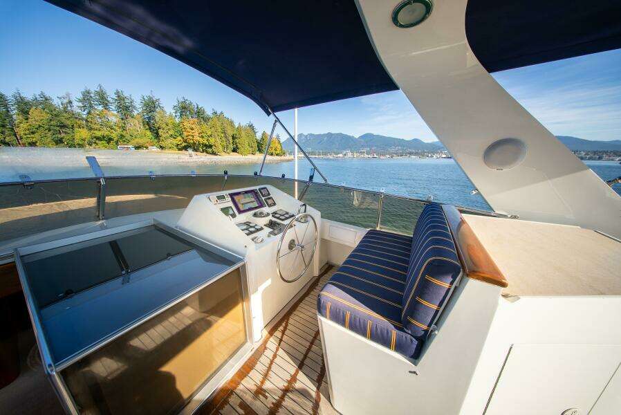 Bottom Line 73ft West Bay Yacht For Sale