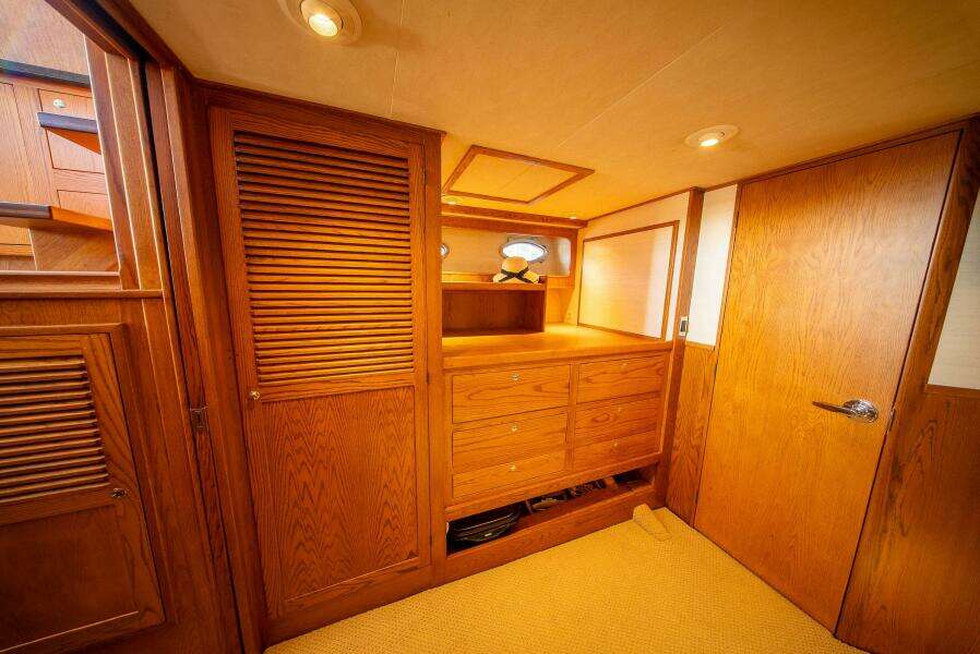 Bottom Line 73ft West Bay Yacht For Sale