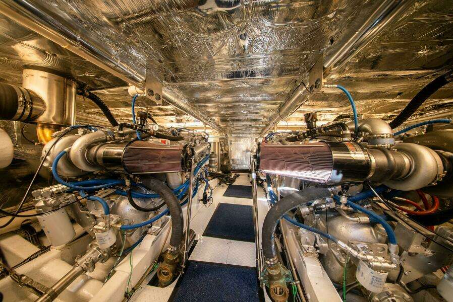 Bottom Line 73ft West Bay Yacht For Sale