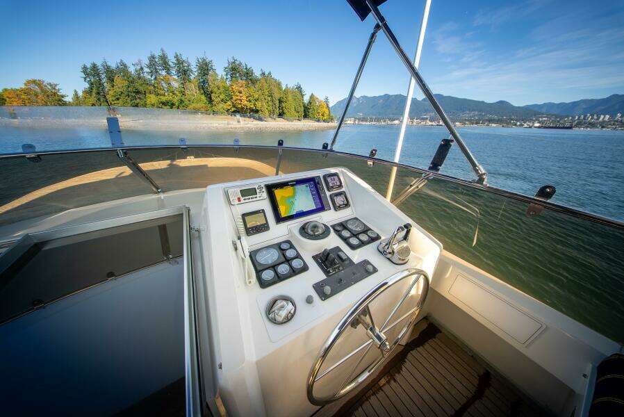 Bottom Line 73ft West Bay Yacht For Sale