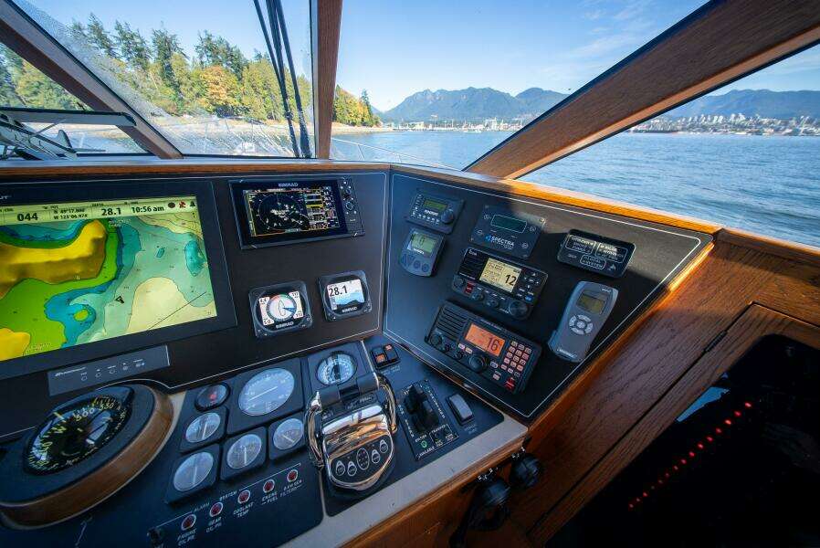 Bottom Line 73ft West Bay Yacht For Sale