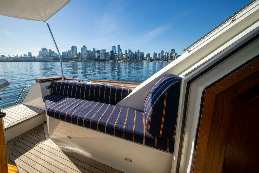 Bottom Line 73ft West Bay Yacht For Sale