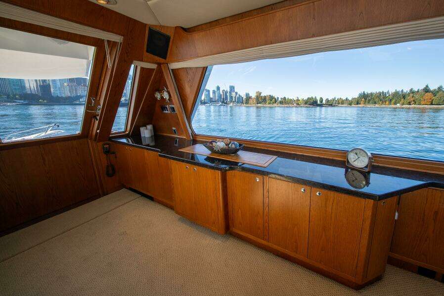 Bottom Line 73ft West Bay Yacht For Sale