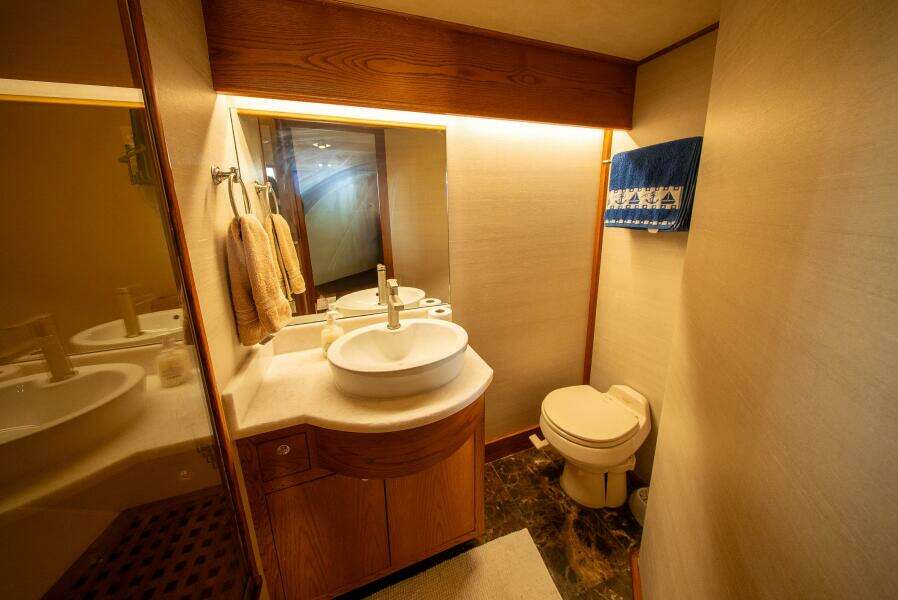 Bottom Line 73ft West Bay Yacht For Sale