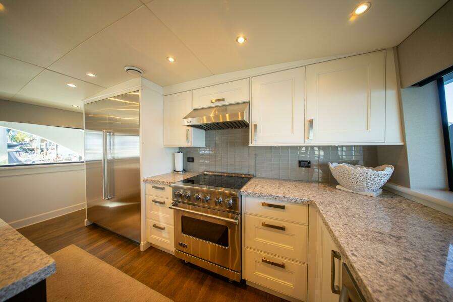 ENCORE 120ft Crescent Yacht For Sale