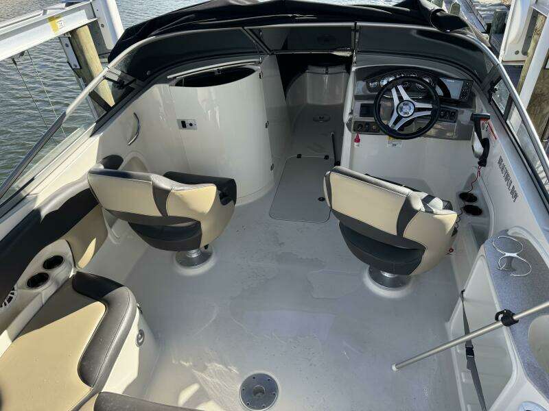 23ft Stingray Yacht For Sale