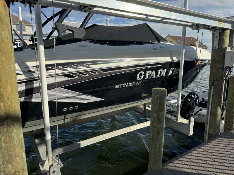 23ft Stingray Yacht For Sale