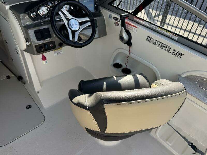 23ft Stingray Yacht For Sale