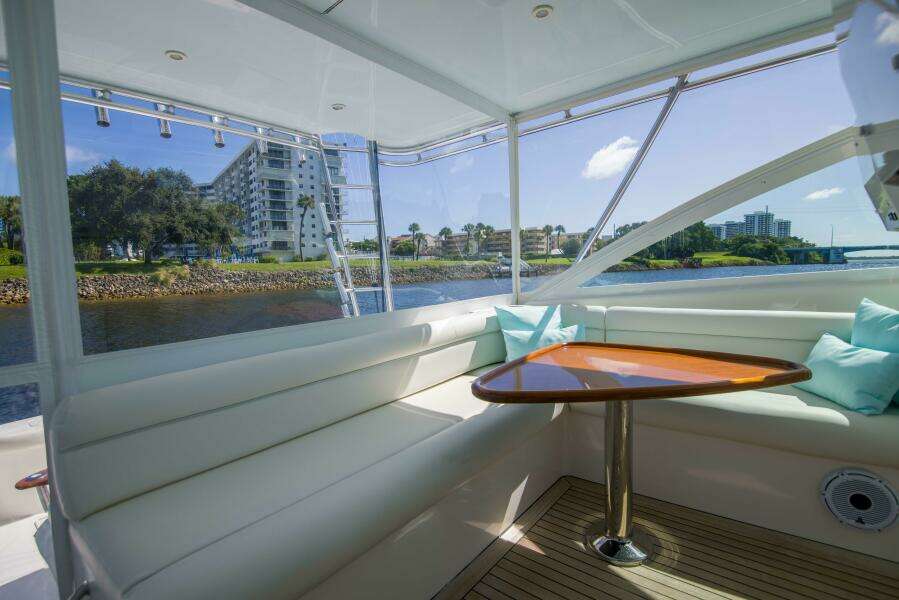 Helm Seating