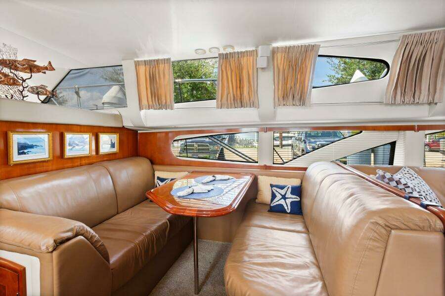 Noahgenda 46ft Carver Yacht For Sale