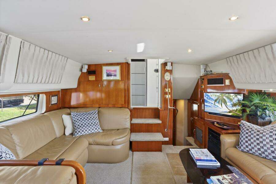 Noahgenda 46ft Carver Yacht For Sale