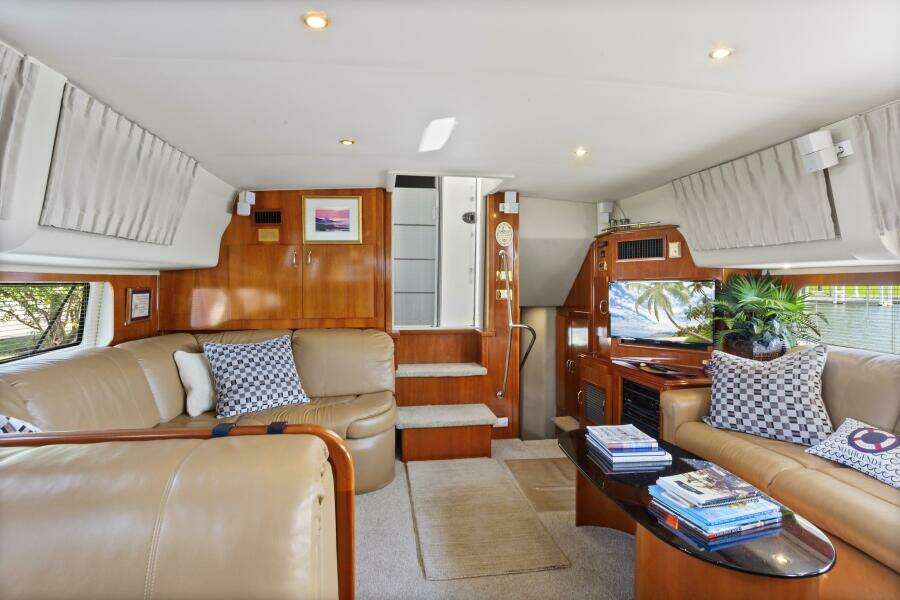 Noahgenda 46ft Carver Yacht For Sale
